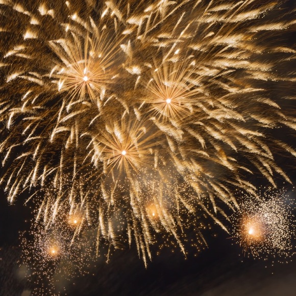 Make Me An Offer - Closet Clean Out Sale! - Picture 2 of 2